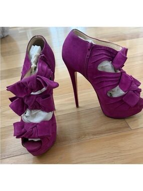 Christian Louboutin Fuchsia Suede Bow Peep-Toe Platform Pumps